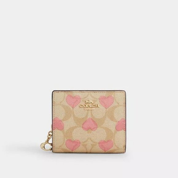 coach Snap Wallet In Signature Canvas With Heart Print cq145 - Picture 2 of 11